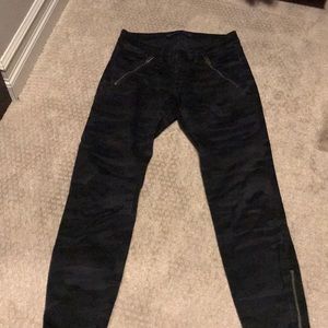 Dark Camo Jean Legging